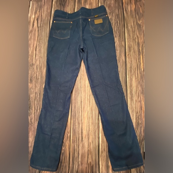 Slim Fit Wrangler Cowboy Cut Jean in Rigid Indigo 936DEN 36x36 Like New. - Picture 4 of 9